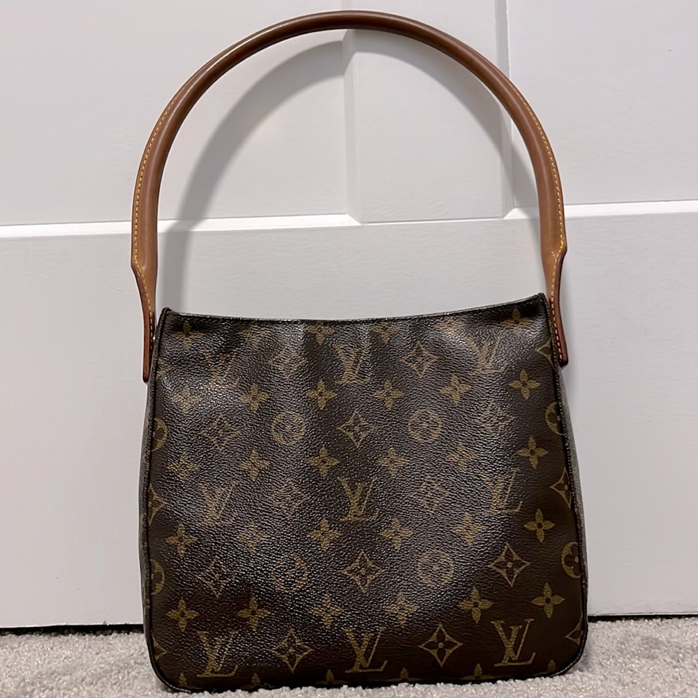 Authentic Louis Vuitton. Monogram Looping MM bag.